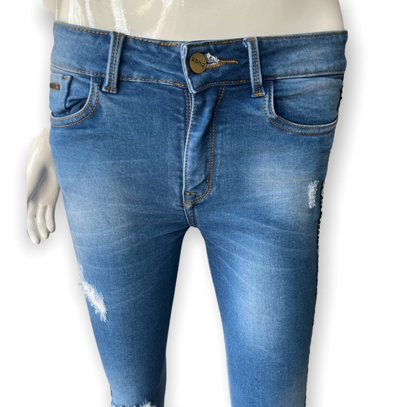 Zero Denim Ripped Jean Size 4 - Picture 10 of 13
